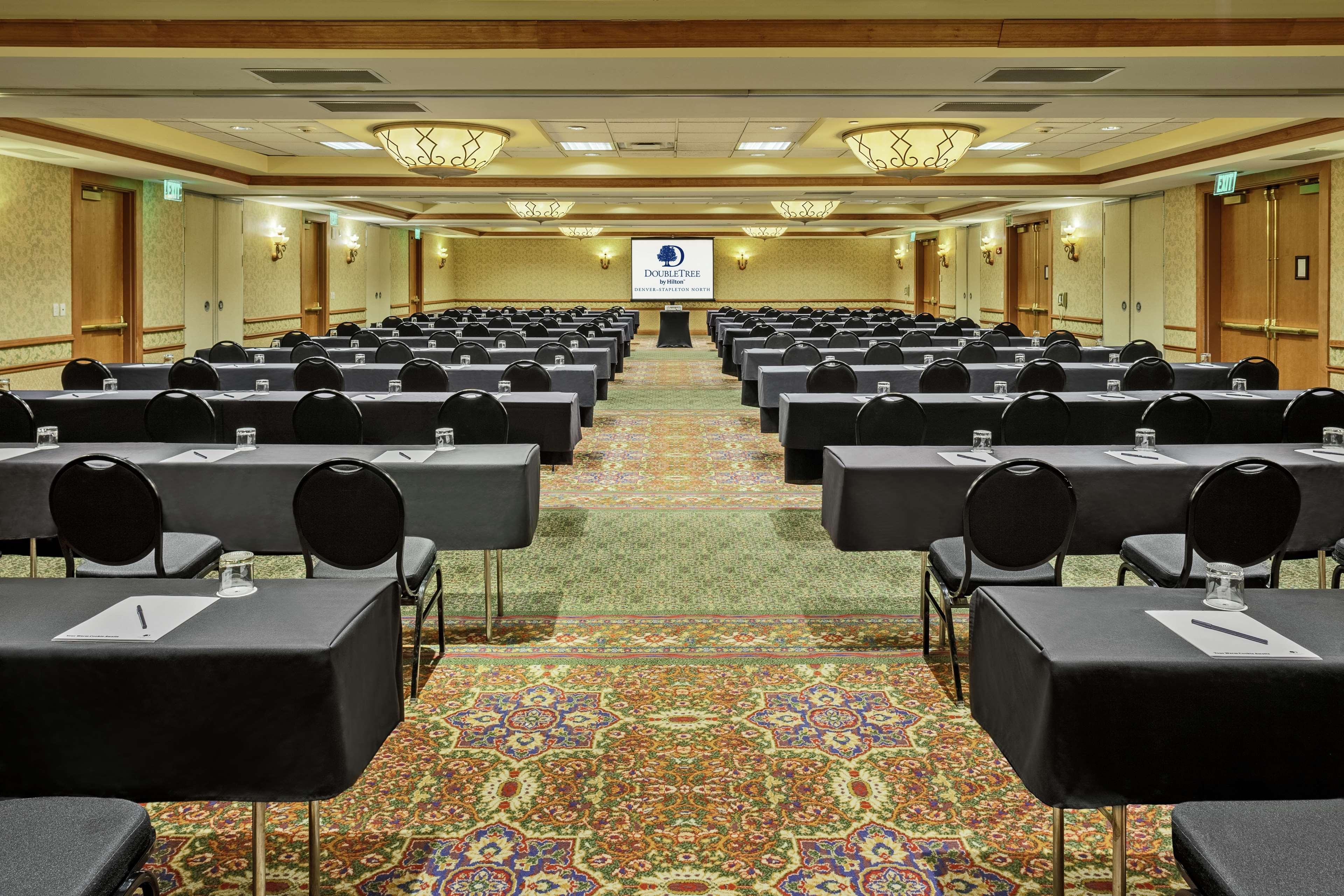 Doubletree By Hilton Denver Central Park Exterior photo