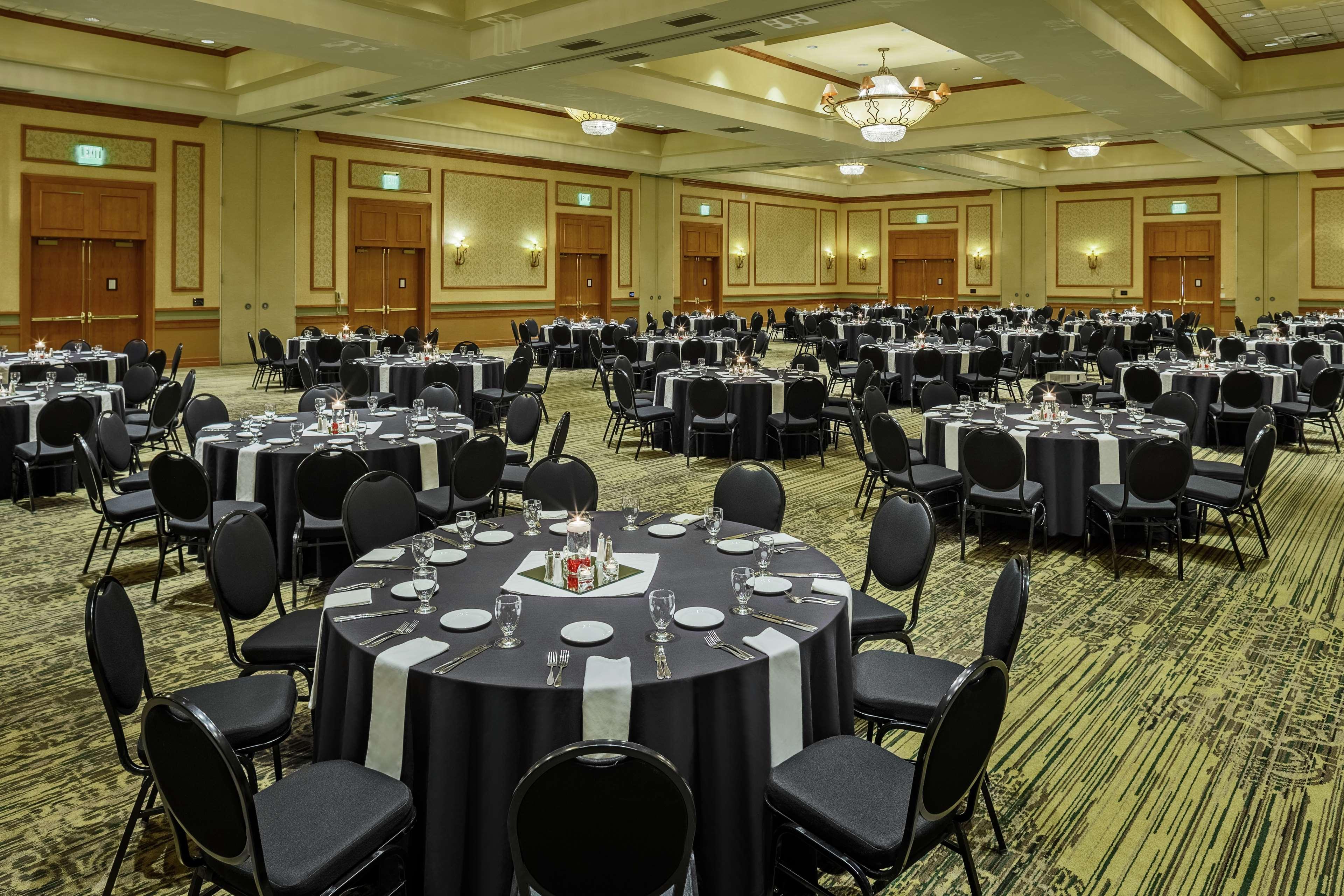 Doubletree By Hilton Denver Central Park Exterior photo