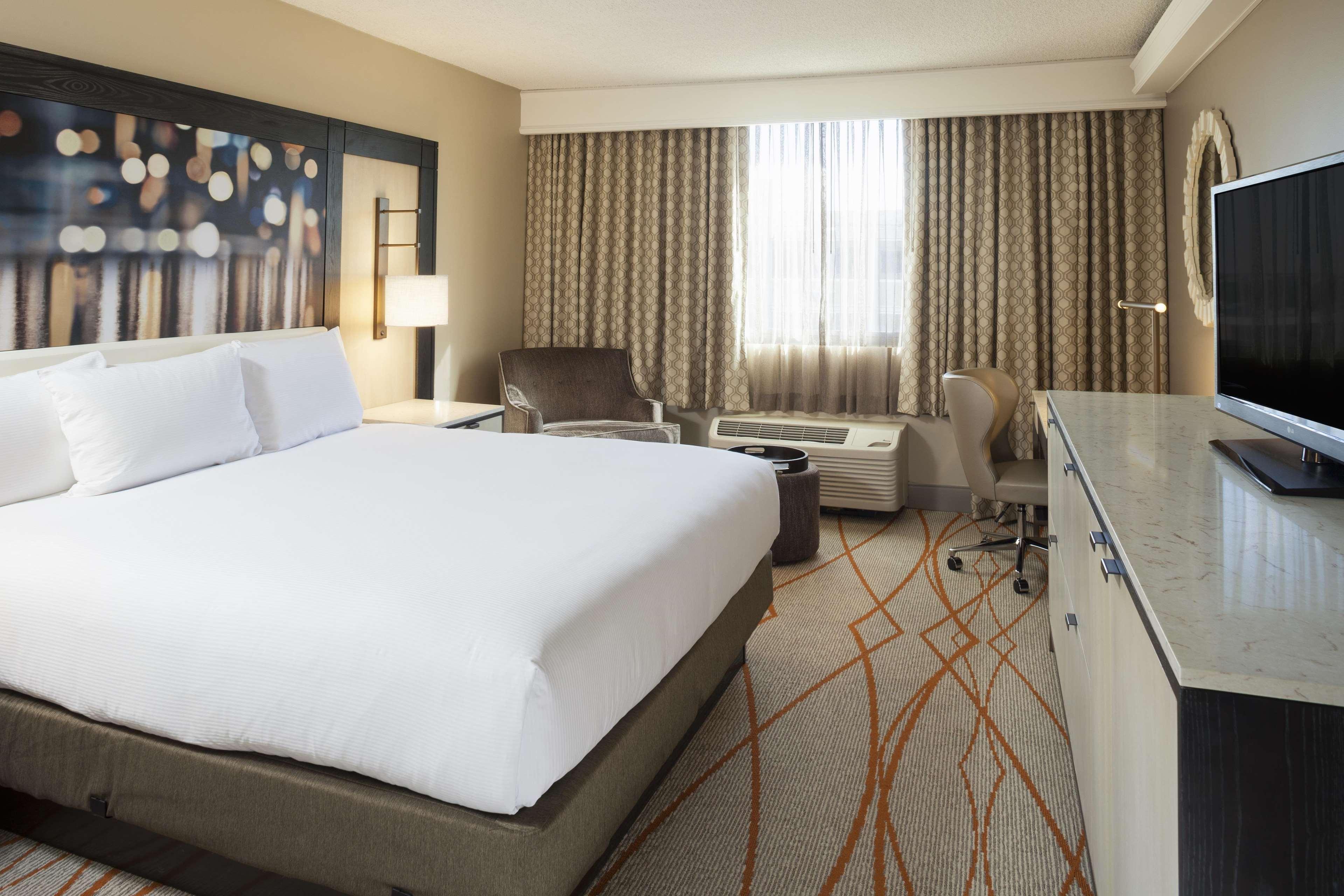 Doubletree By Hilton Denver Central Park Exterior photo