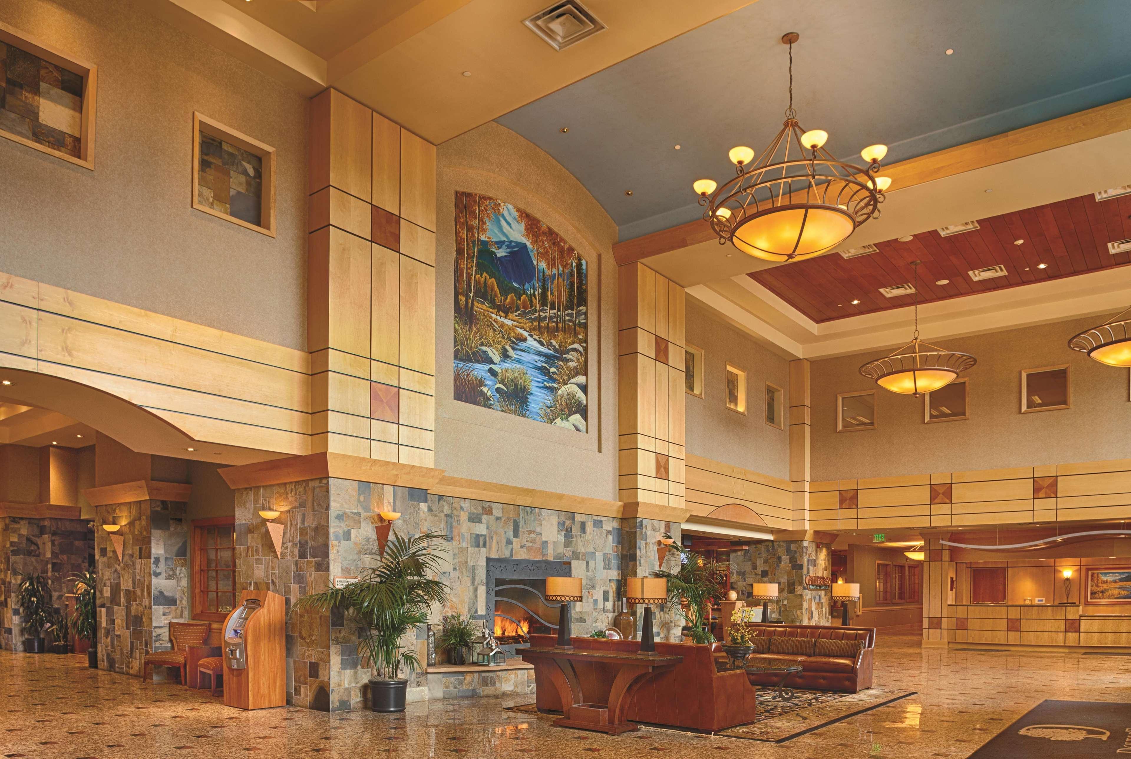 Doubletree By Hilton Denver Central Park Exterior photo