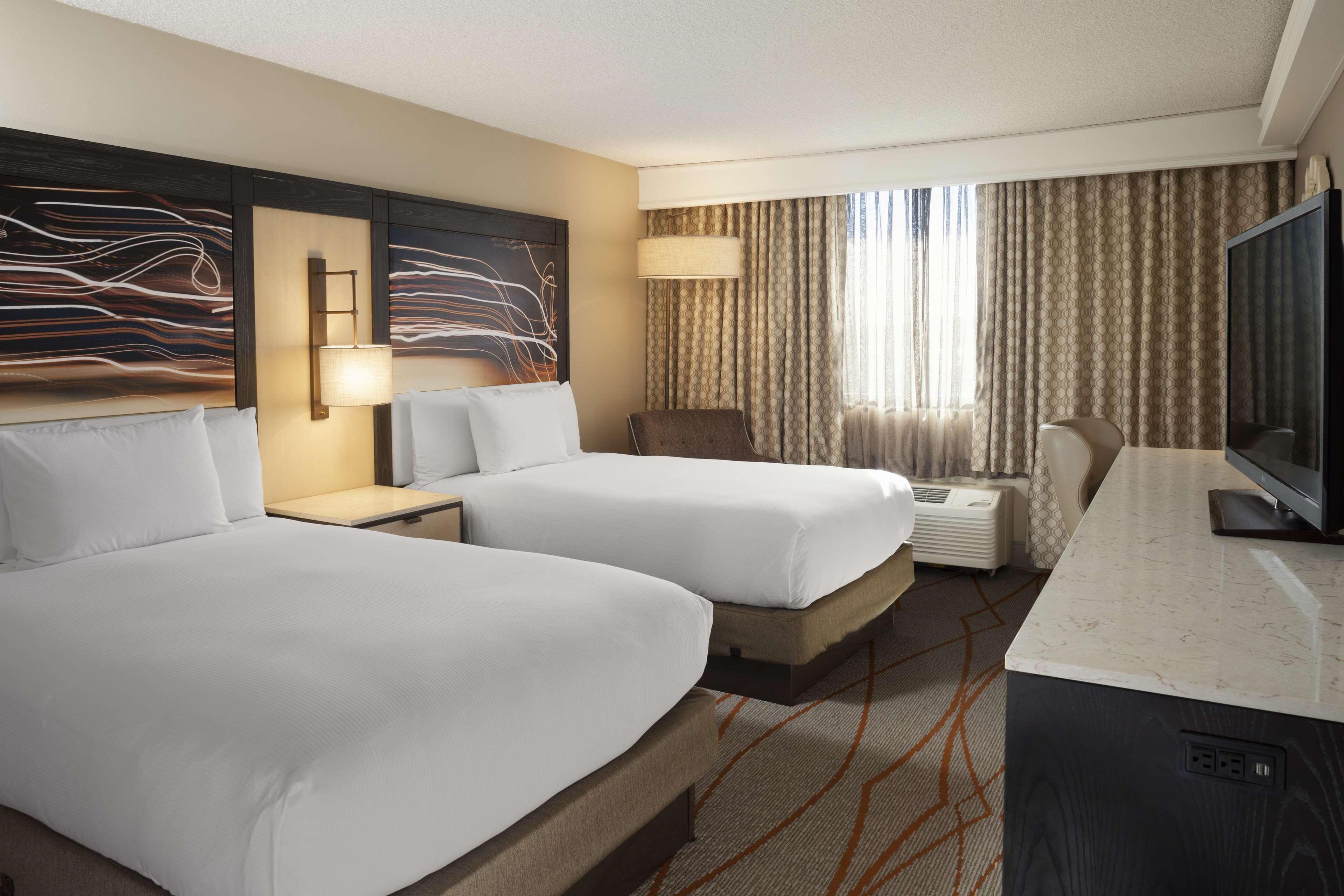 Doubletree By Hilton Denver Central Park Exterior photo
