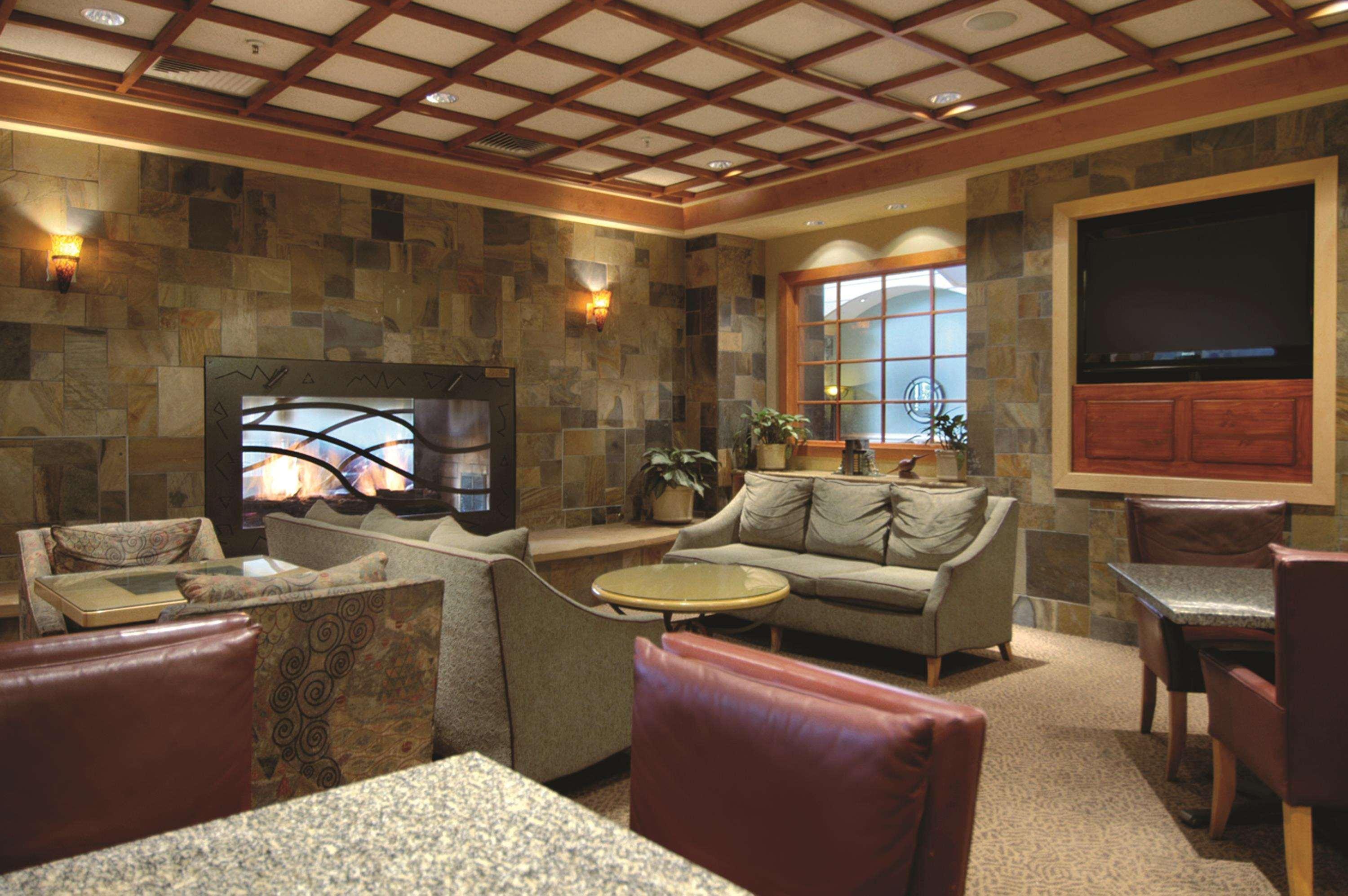Doubletree By Hilton Denver Central Park Restaurant photo