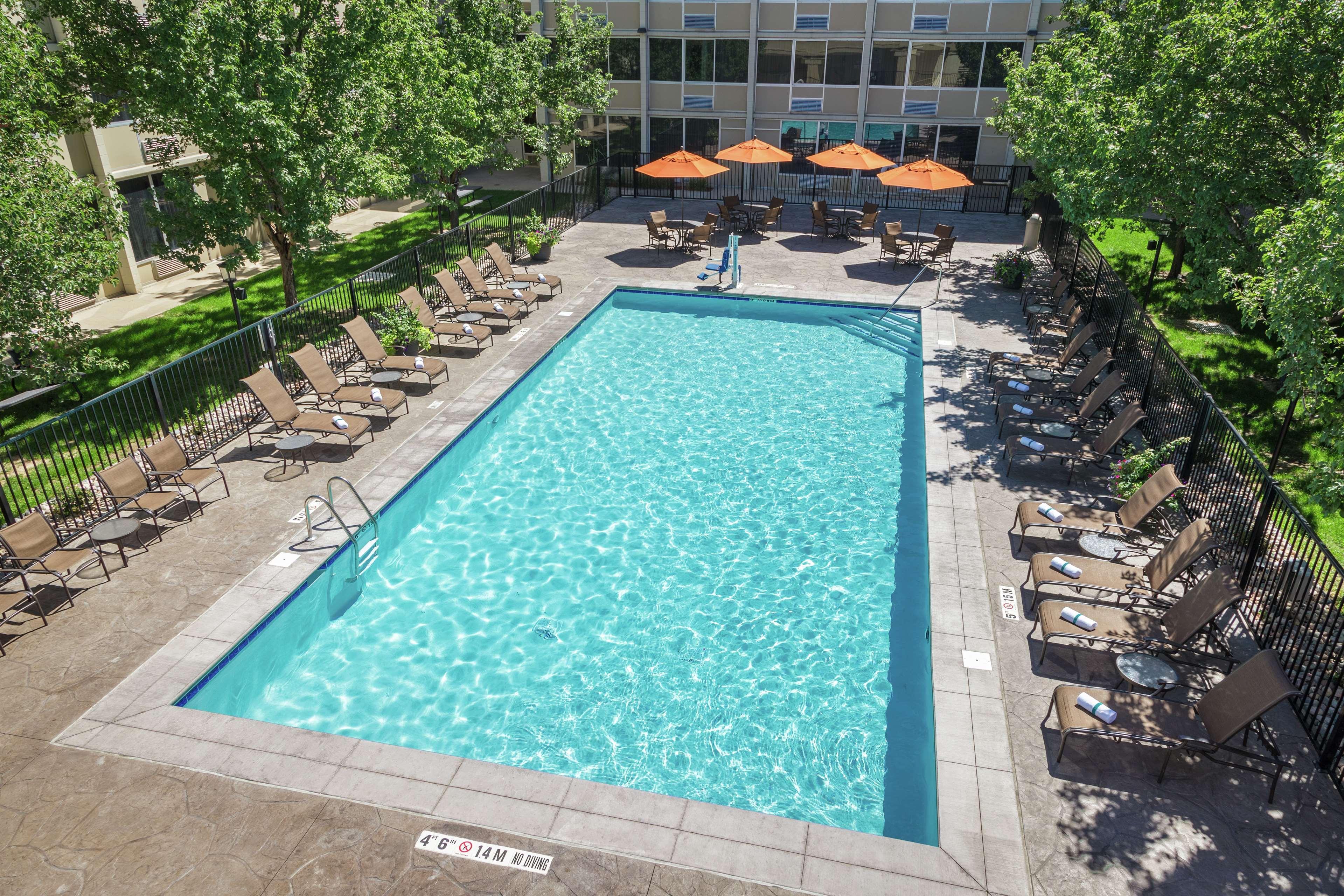 Doubletree By Hilton Denver Central Park Exterior photo