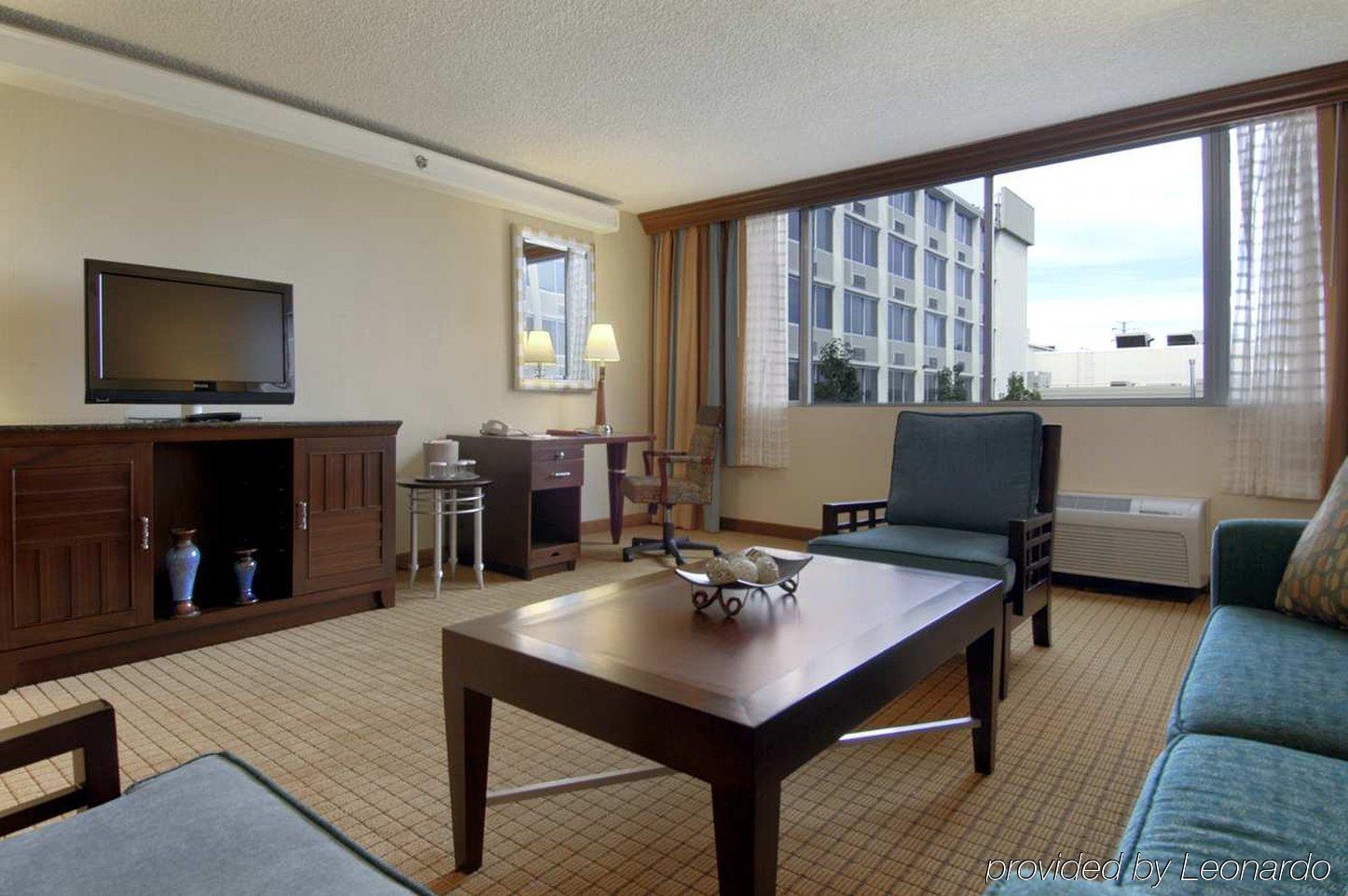 Doubletree By Hilton Denver Central Park Room photo