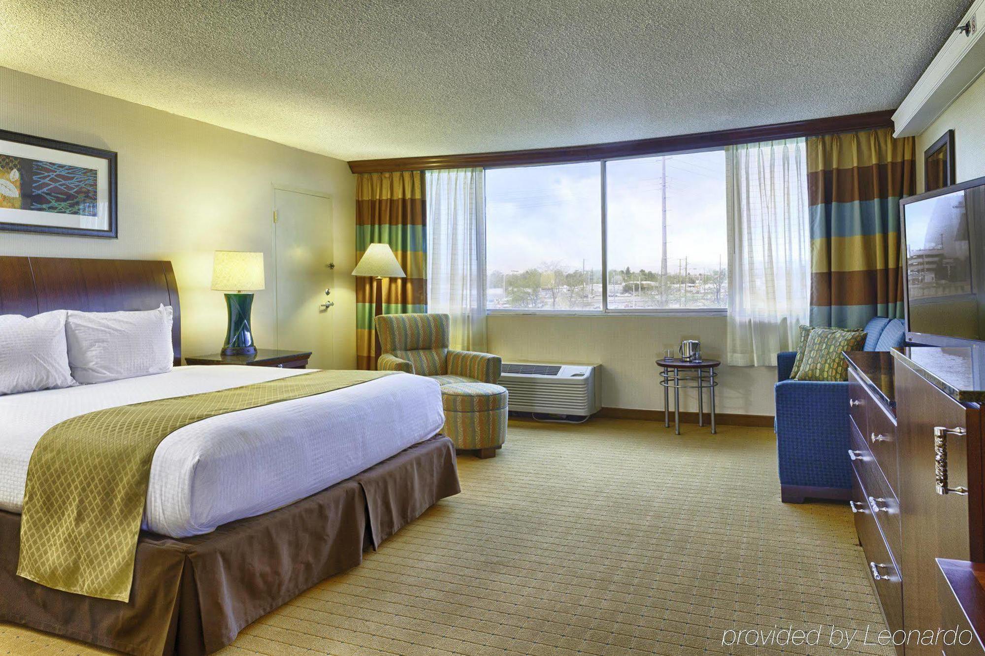 Doubletree By Hilton Denver Central Park Exterior photo